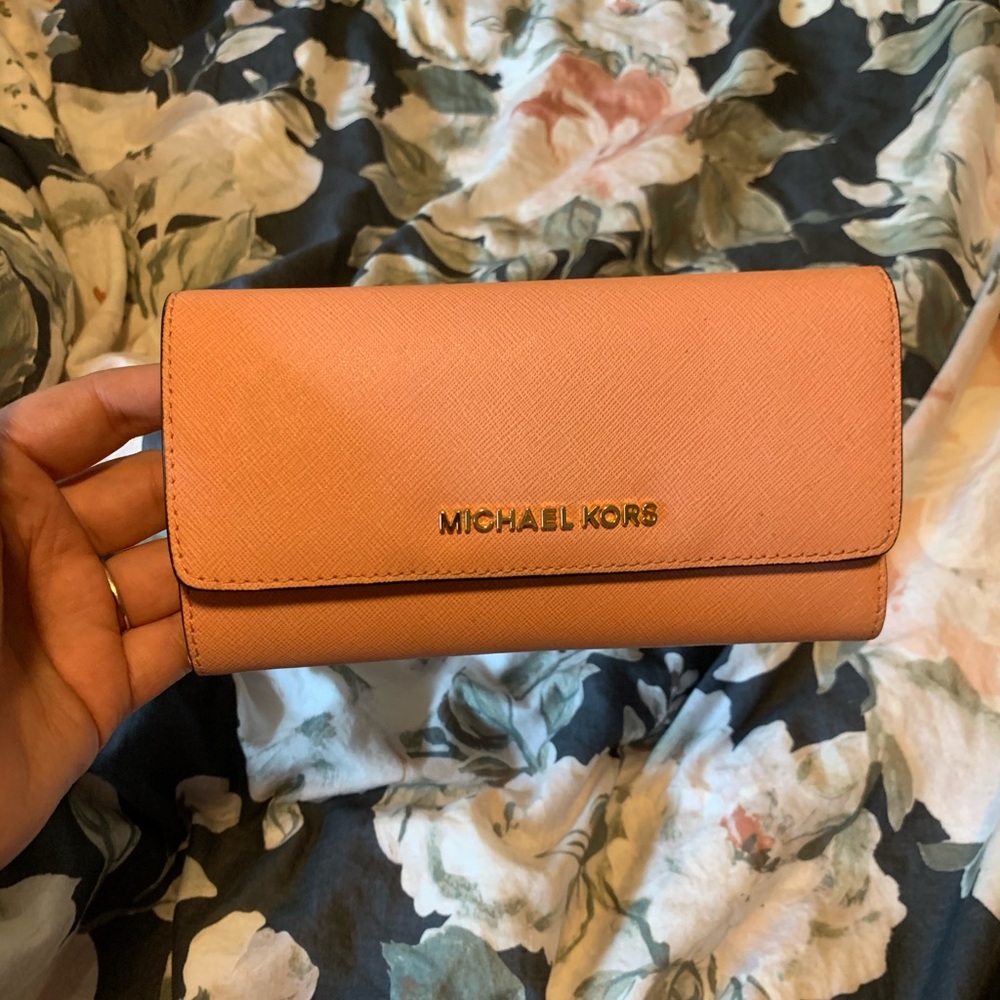 Michael kors blush pink leather wallet